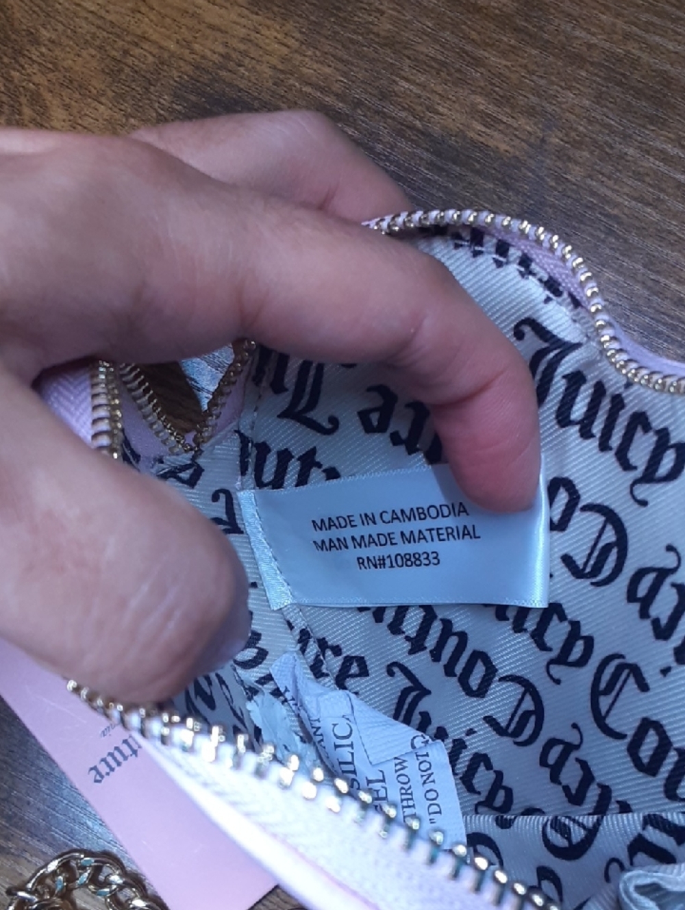 Juicy Couture Light Pink Heart-Shaped Crossbody - Picture 8 of 9